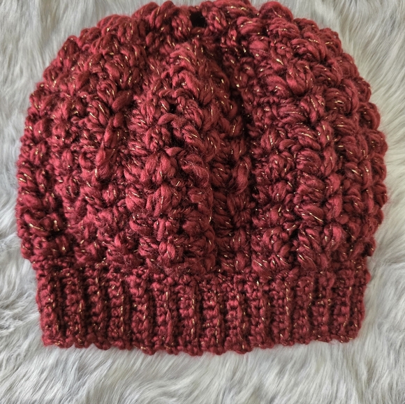 Burgandy Gold Thread Crochet Slouch Beanie & Pink Ultra Suede Gloves - Picture 3 of 11